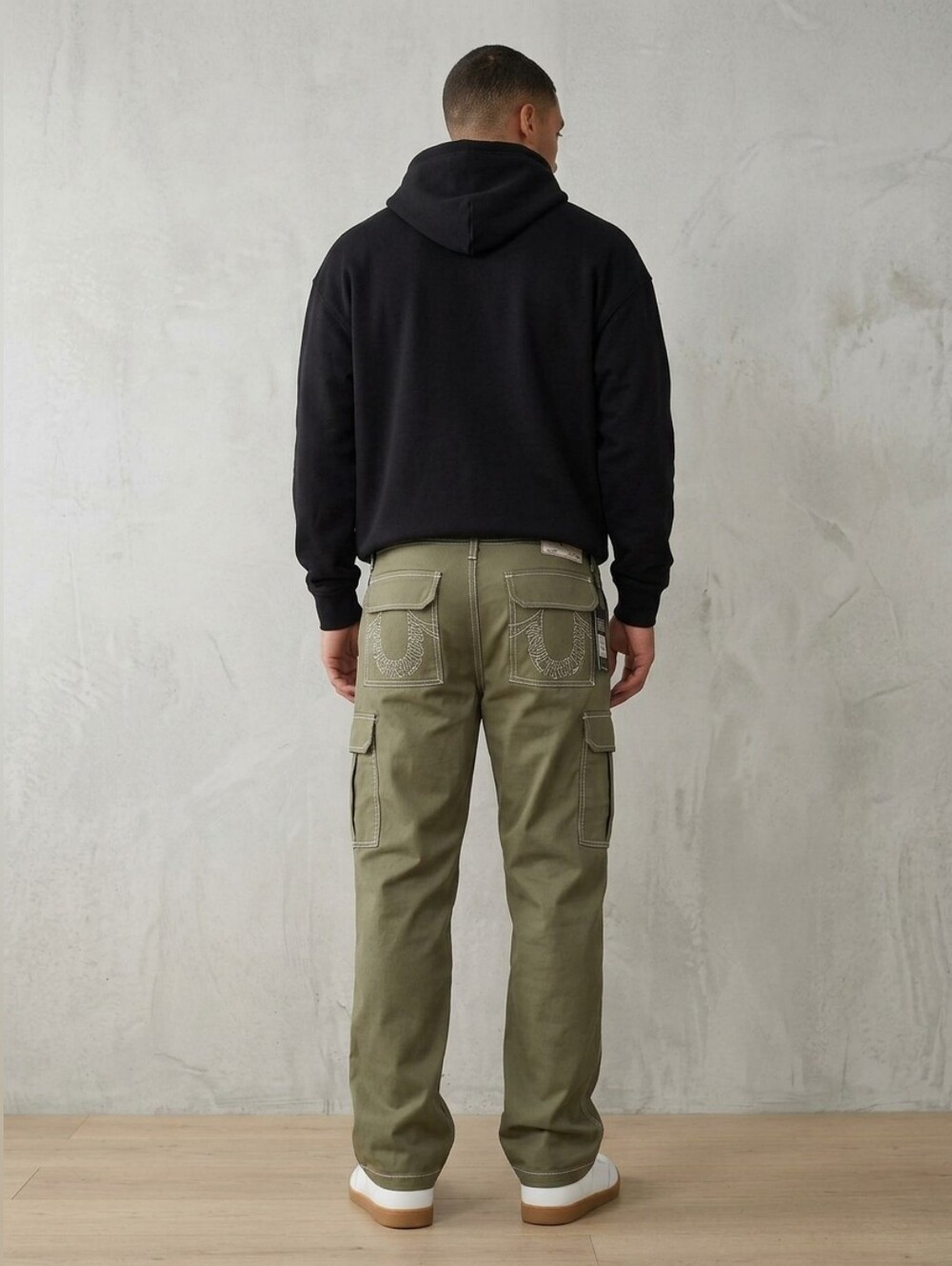 *NEW True Religion Brand Men's EMB Baggy Cargo Pant size 34x32, Kalamata